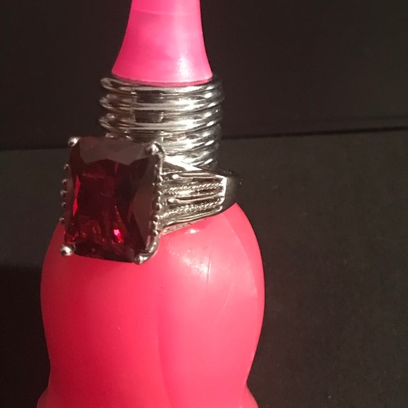 Ring - Picture 2 of 4